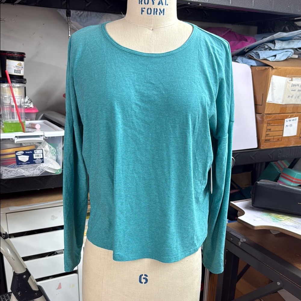 Beyond yoga Relaxed Long-Sleeve Scoop Neck Top in Teal